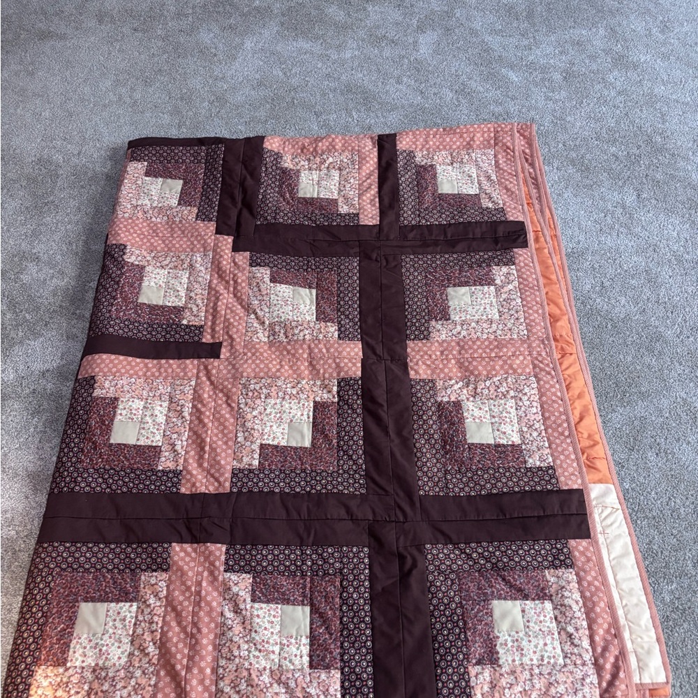 Large Log Cabin Handmade Patchwork Quilt in Brown and Orange 80”x104” - Picture 4 of 8